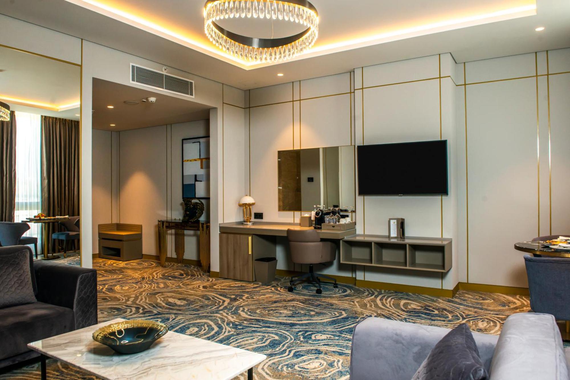 فندق Intercontinental Baku By Ihg المظهر الخارجي الصورة Suite at the hotel